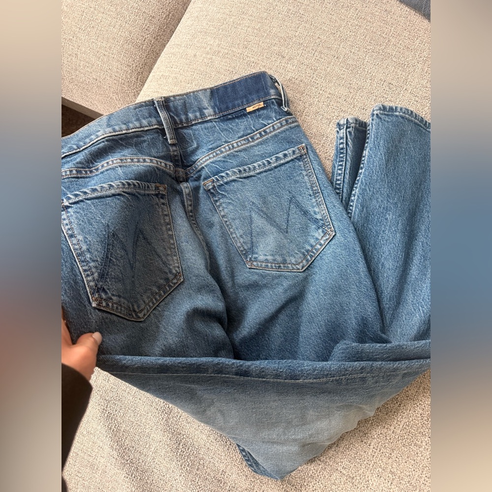The Scooter Ankle Jeans in I'm A Winner
MOTHER - Picture 6 of 7